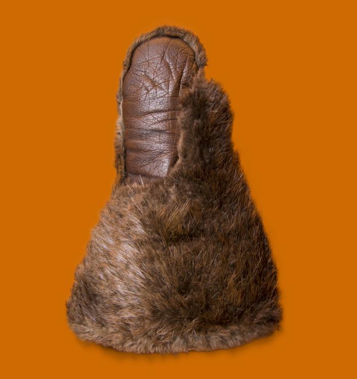 <b>Beaver Fur Mitten, c. 1915</b>
<br />
Artifact no. 2004.0009
<br />
Canada Science and Technology Museum
