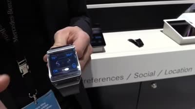 Mercedes-Benz smartwatch integration (Galaxy Gear and Pebble)